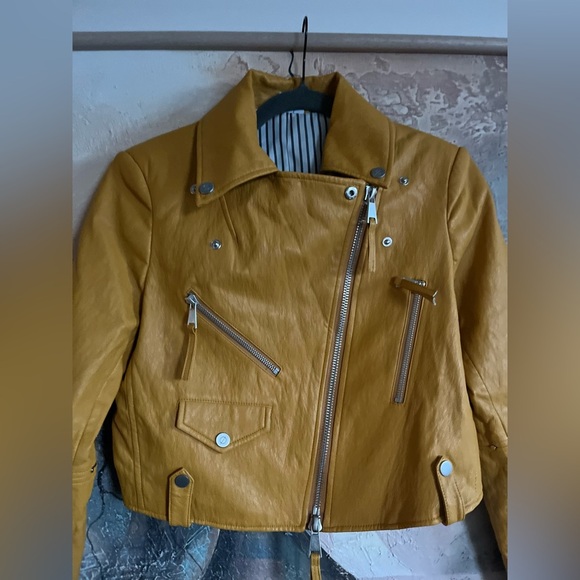 SØSKEN HARLEY DAFFODIL - FAUX LEATHER CROPPED MOTO JACKET - Picture 6 of 16